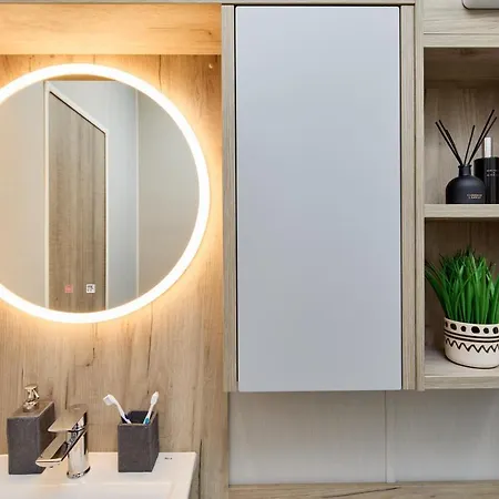 Elite Caravan باسنثوايت